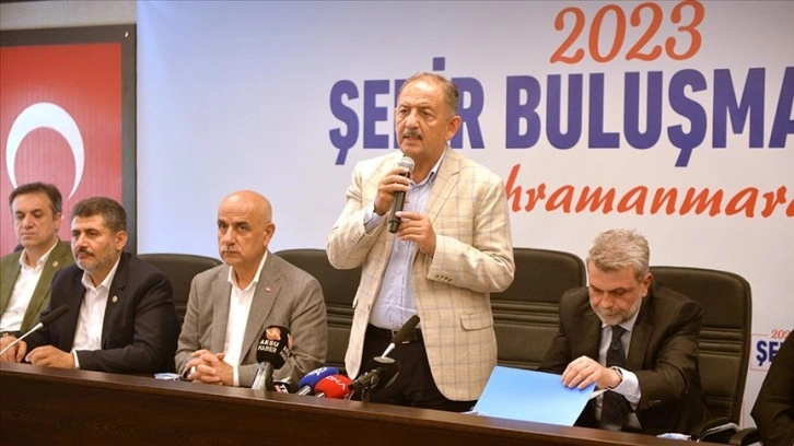 Bakan Özhaseki: Gece gündüz demeden çalışan bir liderimiz var