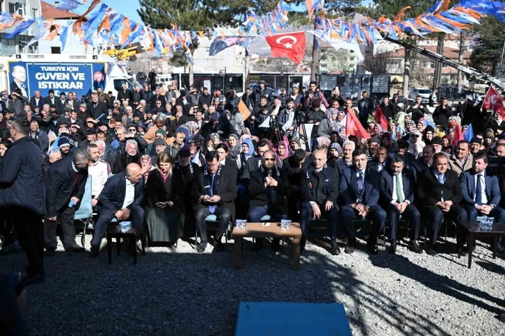 Bakan Özhaseki: "Önümüzdeki ay 75 bin konut yapmış olacağız"
