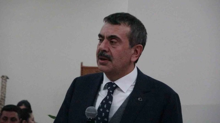 Bakan Tekin: "Biz 1 milyon 100 bin kişilik bir orduyuz, bu ordu aynı hedefe odaklanırsa başarmama ihtimali yok"
