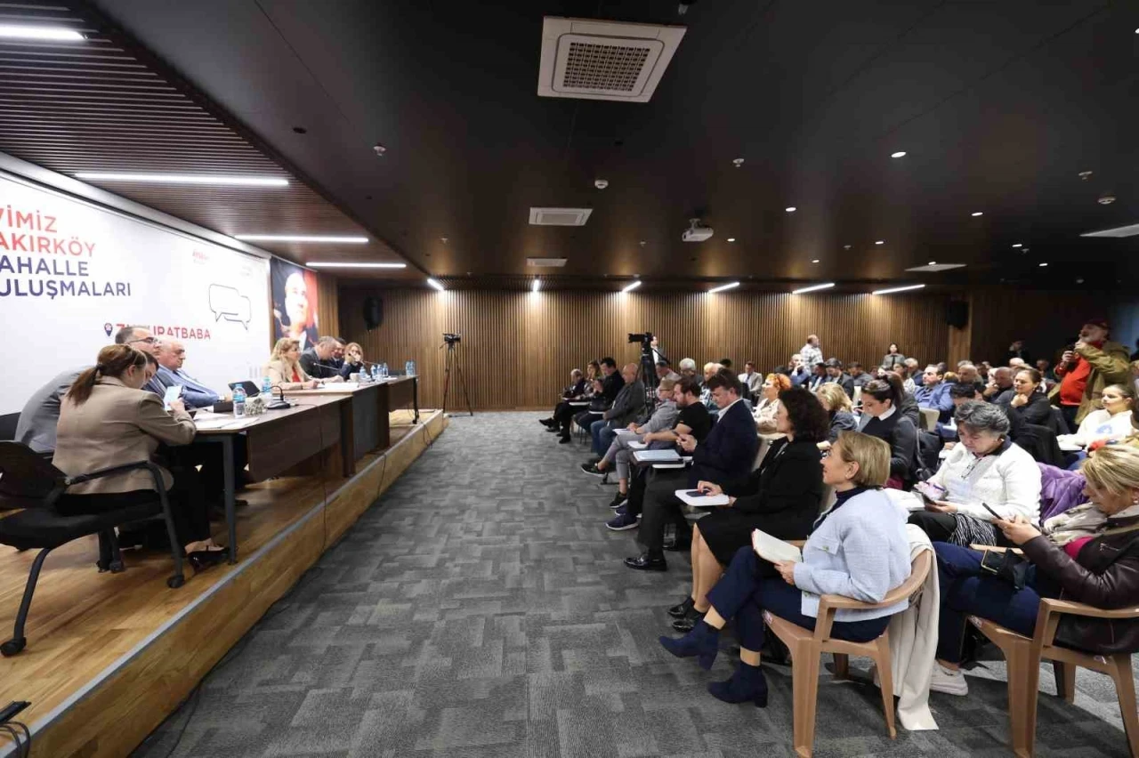 Bakırköy Belediye başkanı Zuhuratbaba Mahallesi sakinleriyle bir araya geldi
