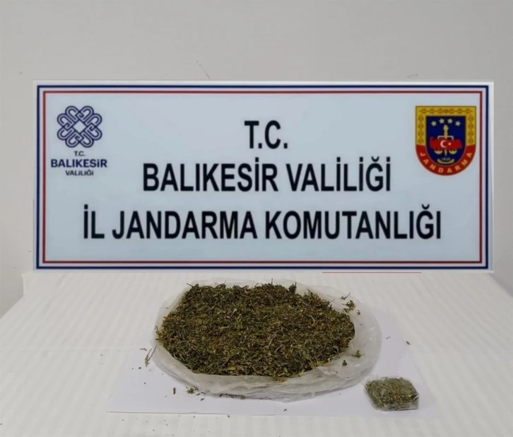 Balıkesir’de 2 şahsa uyuşturucu operasyonu
