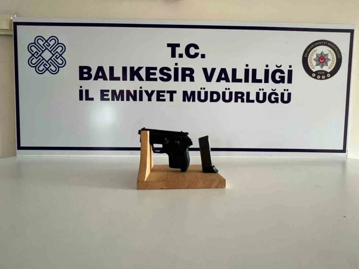 Balıkesir’de aranan 8 şahıs yakalandı
