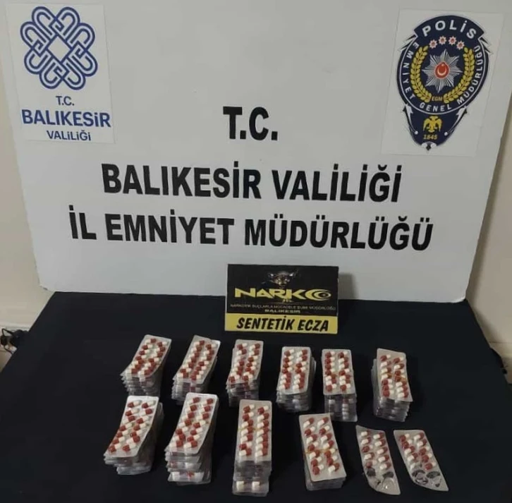 Balıkesir’de kamyonete uyuşturucu hap operasyonu
