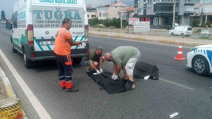 Balıkesir’de kamyonetin çarptığı yaya hayatını kaybetti
