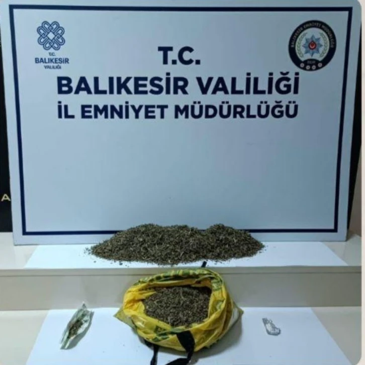 Balıkesir’de uyuşturucu taciri 2 kişi tutuklandı
