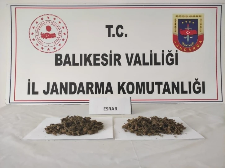 Balıkesir İl Jandarma Komutanlığınca Ayvalık’ta başarılı uyuşturucu operasyonu
