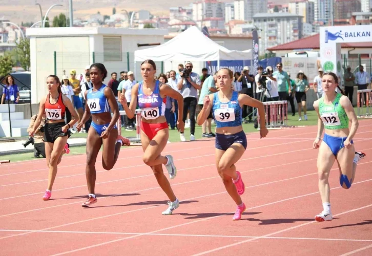 Balkan U18 Atletizm Şampiyonası Sivas’ta başladı
