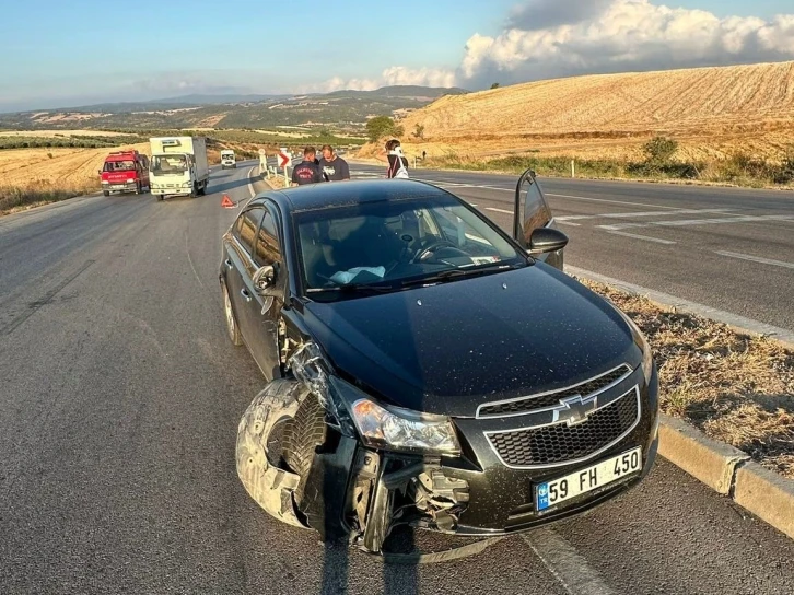 Bandırma-Çanakkale Yolu üzerindeki kaza trafiği aksattı
