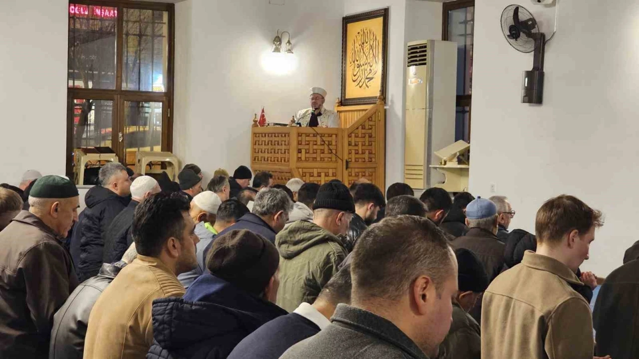 Bandırma Haydar Çavuş Camii’nde Regaib Kandili
