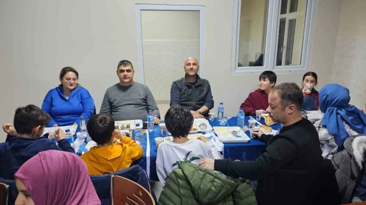 Bandırma Koyunculuk Araştırma Müdürlüğü’nde geleneksel iftar yemeği
