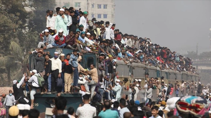 Bangladeş'te seçimlerden önce geçici hükümet kurulması talebi siyasi gerilime yol açtı