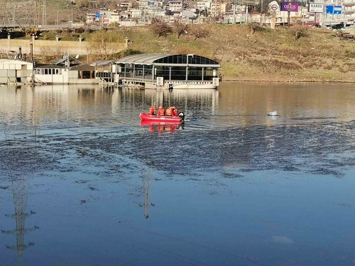 Baraja düşüp kaybolan genci arama çalışmaları tekrar başladı
