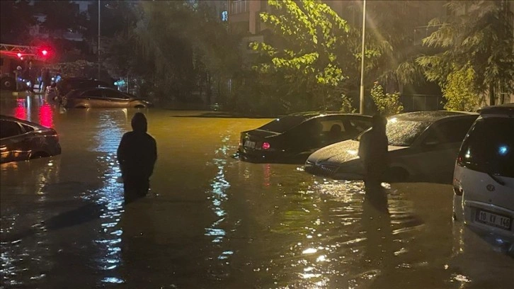 Başakşehir’de sel sularına kapılan bir kişi hayatını kaybetti