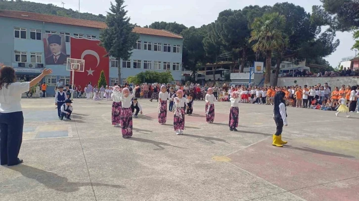 Başçayır Mahallesi’nde 23 Nisan kutlamaları
