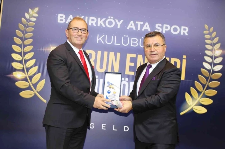 Başkan Böcek, 2022 Yılı Spor İnsanı Ödülü’ne layık görüldü
