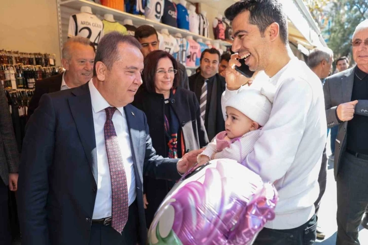 Başkan Böcek :"Herkesin başkanı olmaya devam edeceğim”
