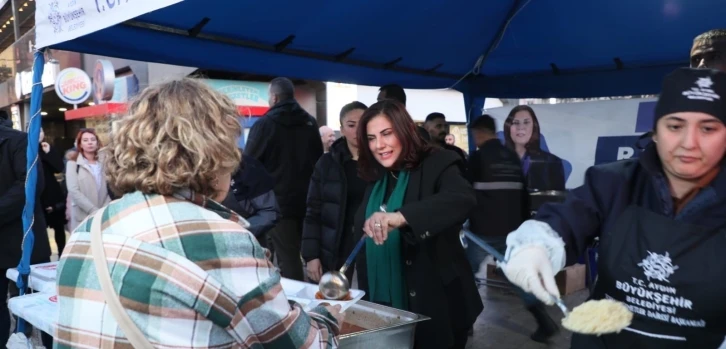 Başkan Çerçioğlu, iftar sofrasında vatandaşlarla bir araya geldi
