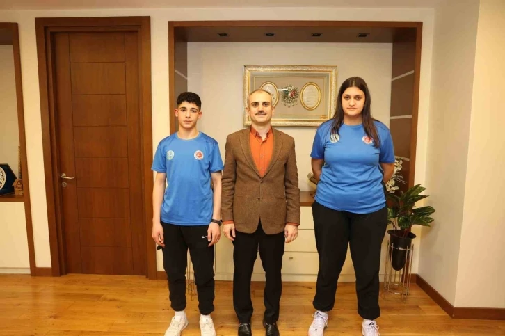 Başkan Çiftçi, şampiyon sporcuları ağırladı
