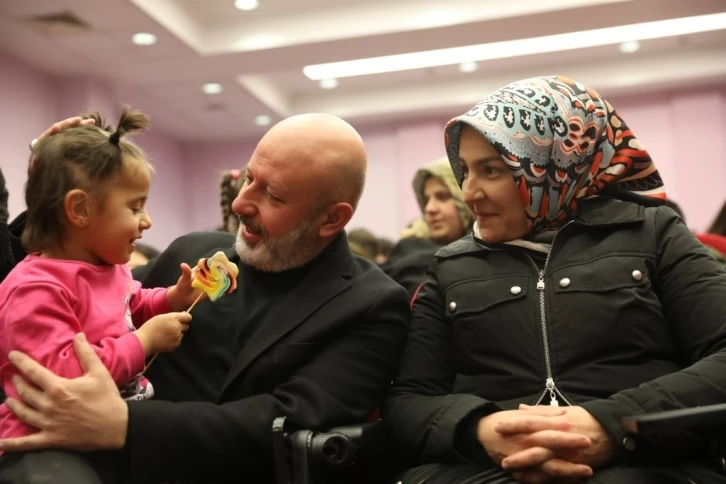 Başkan Çolakbayrakdar; “Bu zor günleri, her birlikte el ele gönül gönüle aşacağız”
