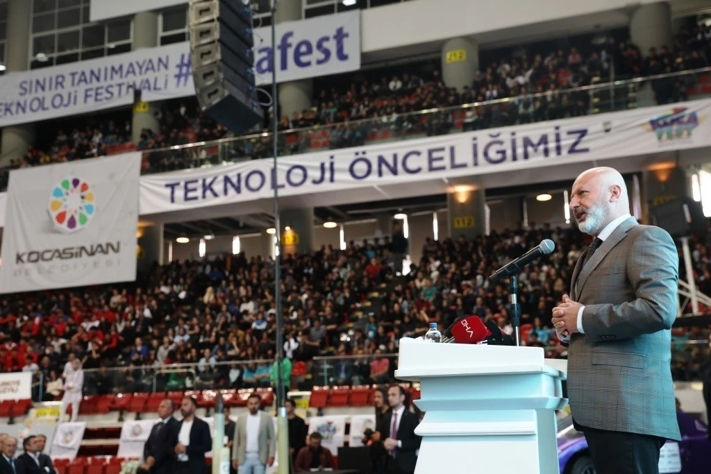 Başkan Çolakbayrakdar: "Yerli ve milli üretimde çığır açan hizmetlerle Türkiye’ye güç katıyoruz"
