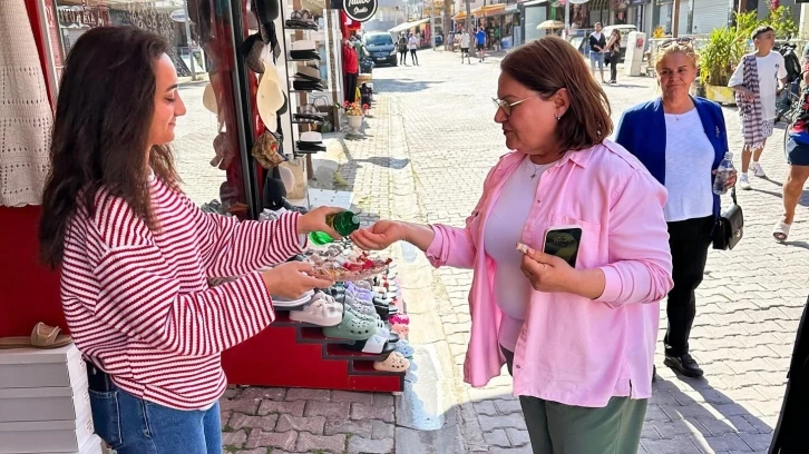 Başkan Gençay, vatandaşlarla bayramlaştı
