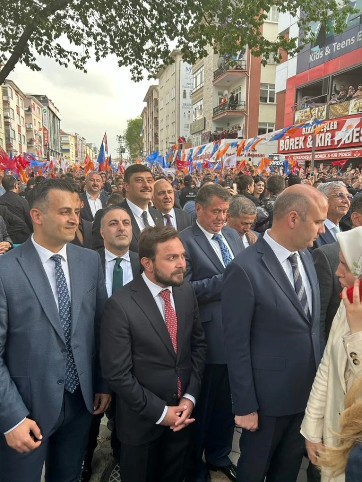 Başkan Oğuz’dan Mansur Yavaş’a tepki: "Ankara için bir hayal kırıklığıdır, muhafazakar seçmene ihanet etmektedir"
