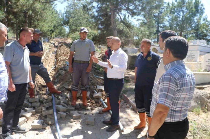 Başkan Önal: "Yuva Mezarlığı’nda su hatlarını yeniliyoruz"
