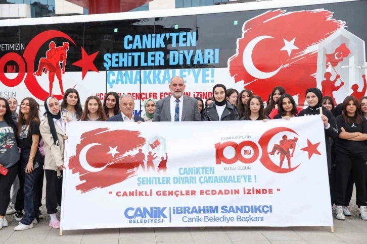 Başkan Sandıkçı: "Gençlerimizin yanındayız"
