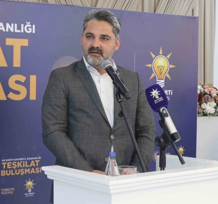 Başkan Üzüm: "Vizyonlarımız ile Türkiye Yüzyılını inşa ediyor, yeni ufuklar açarak hizmetlerimize devam ediyoruz"
