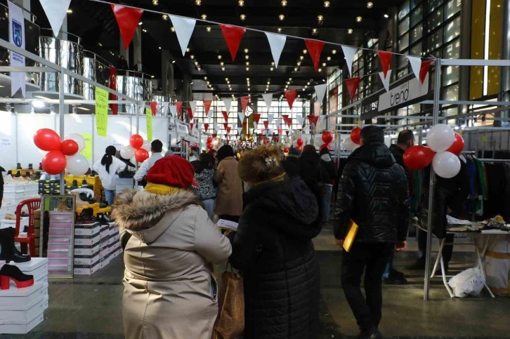 Başkent’te moda festivaline vatandaşlardan yoğun ilgi
