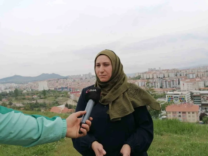 Başörtüsü yüzünden saldırıya uğradığını iddia eden kadın o anları anlattı: “Başörtümü yere attıktan sonra tekrar darp ettiler”
