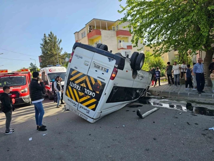 Batman’da minibüs ile otomobil çarpıştı: 4 yaralı
