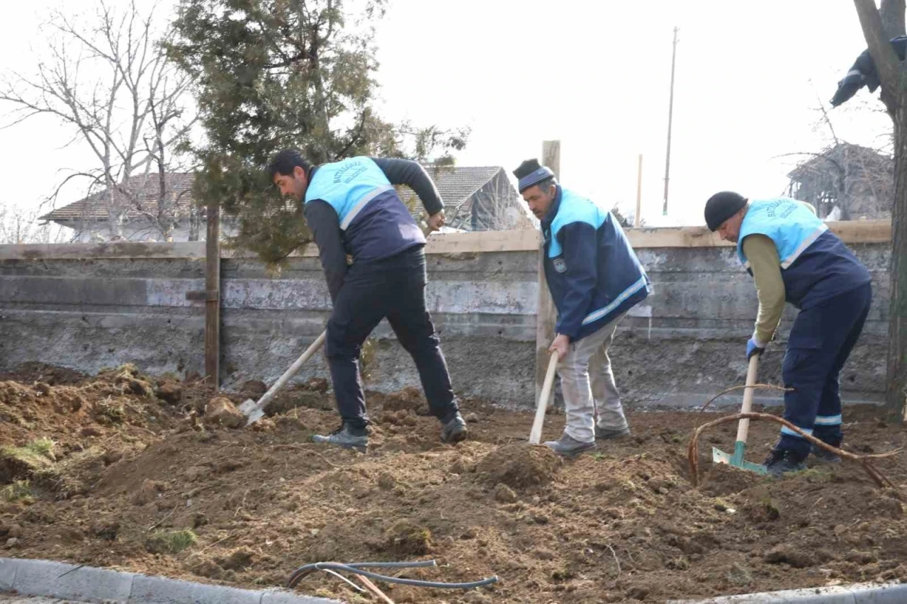 Battalgazi’de yeşil alanlar yenileniyor
