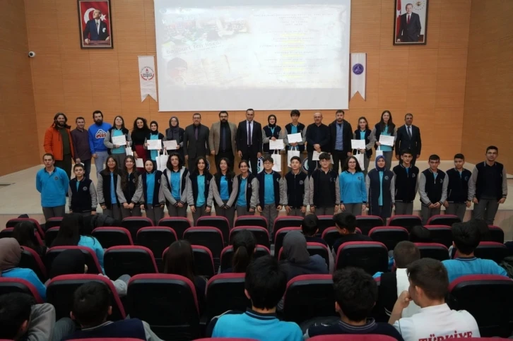 Bayburt Fen Lisesi öğrencilerden Kutadgu Bilig paneli
