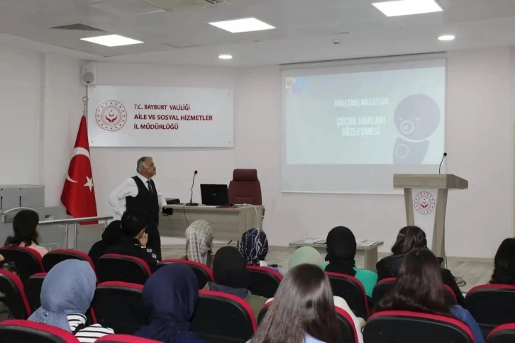 Bayburt’ta çocuk ve ailelere ’Çocuk Hakları’ eğitimi verildi
