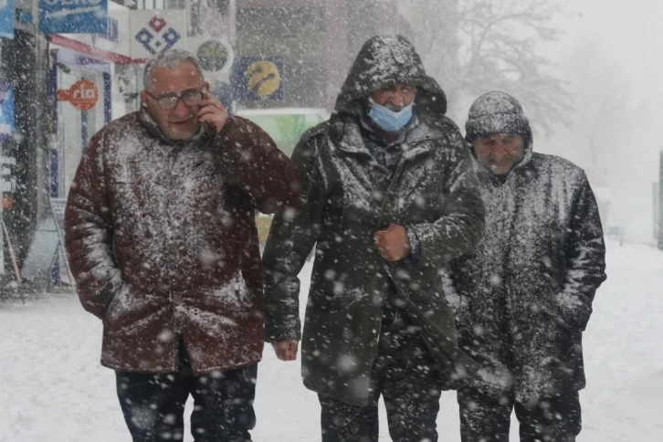 Bayburt’ta kuvvetli kar yağışı bekleniyor
