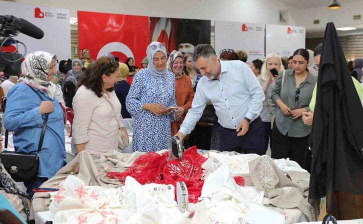 Bayraklılı kadınlar el emeği ürünlerini görücüye çıkaracak
