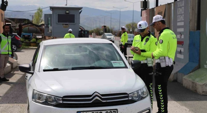 Bayram tatili dönüşünde trafik denetimleri arttı
