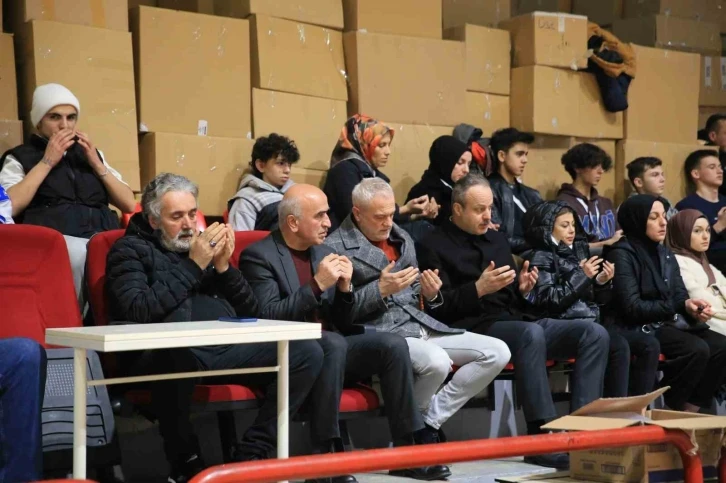 Bayrampaşa’da depremzedeler için Kur’an-ı Kerim okundu
