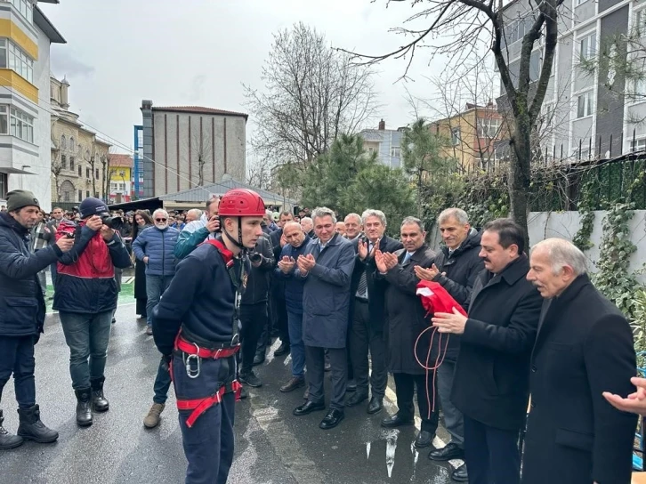 Bayrampaşa’da lisede Acil Durum ve Afet Tatbikatı gerçekleştirildi
