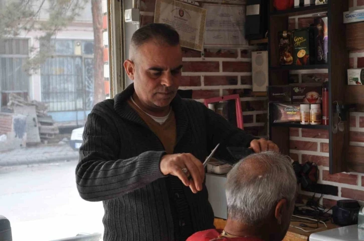 Bazı berberler randevu sistemiyle çalışmayı tercih etmiyor
