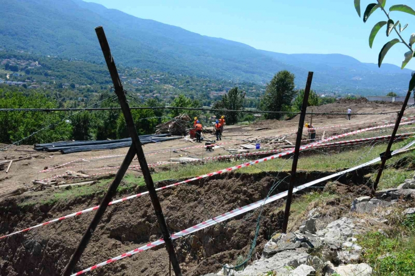 İnşaat çalışmaları sırasında zeminin kaydığı iddiası