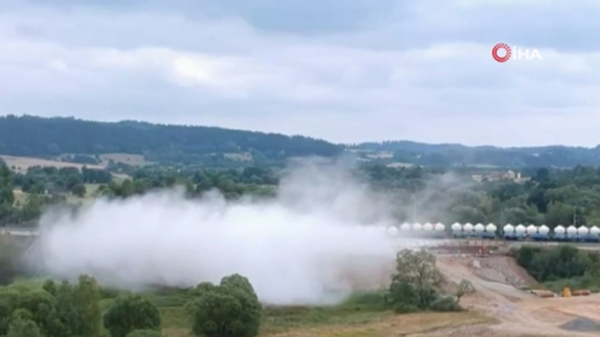 Kireç yüklü tren böyle devrildi