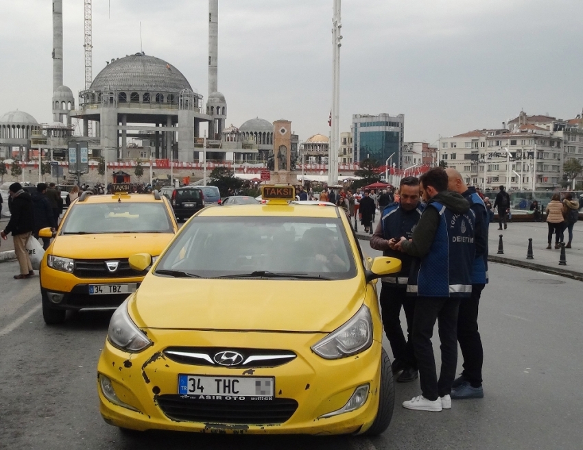 Taksim Meydanı’nda taksicilere şok denetim