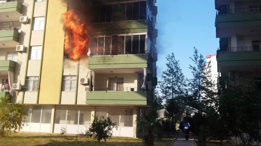 Mersin'de korkutan yangın