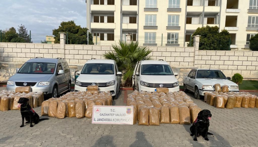 1 ton 900 kilo kaçak tütün ele geçirildi