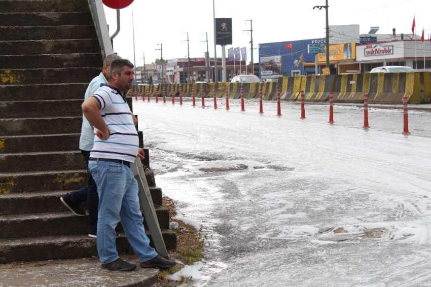 Yol köpürmüştü: 3 kişi gözaltına alındı