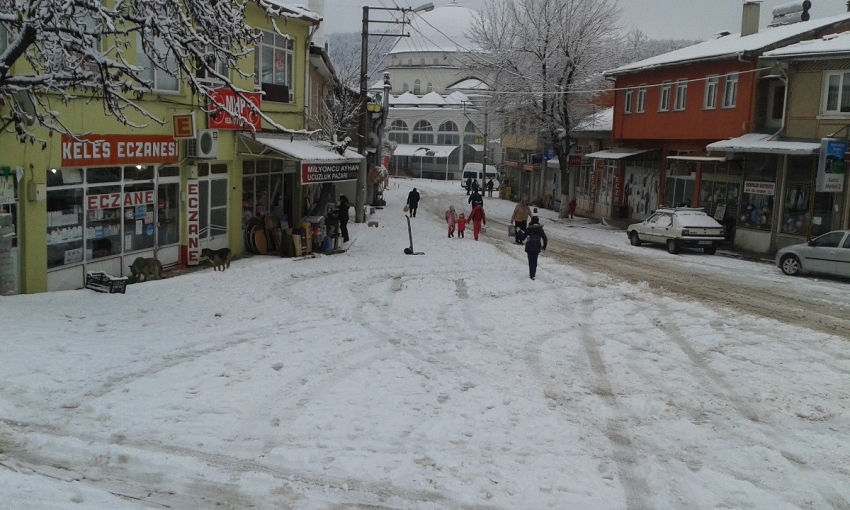 Bursa yine beyaz gelinliği giydi