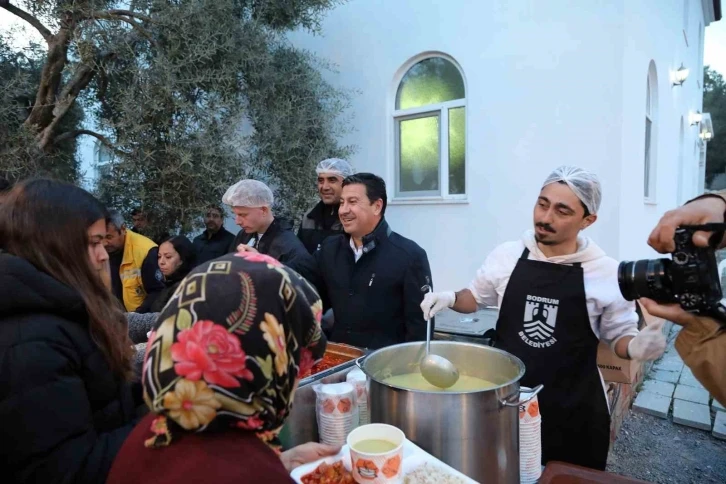 Belediye iftar programları devam ediyor
