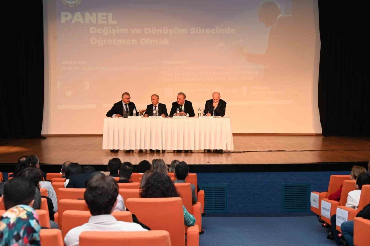 BEUN’da “Değişim ve Dönüşüm Sürecinde Öğretmen Olmak” başlıklı panel gerçekleştirildi